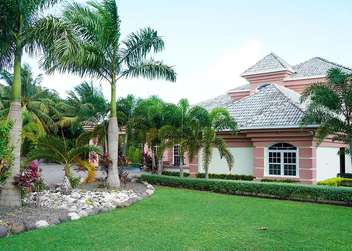 Villa Dora Mae *